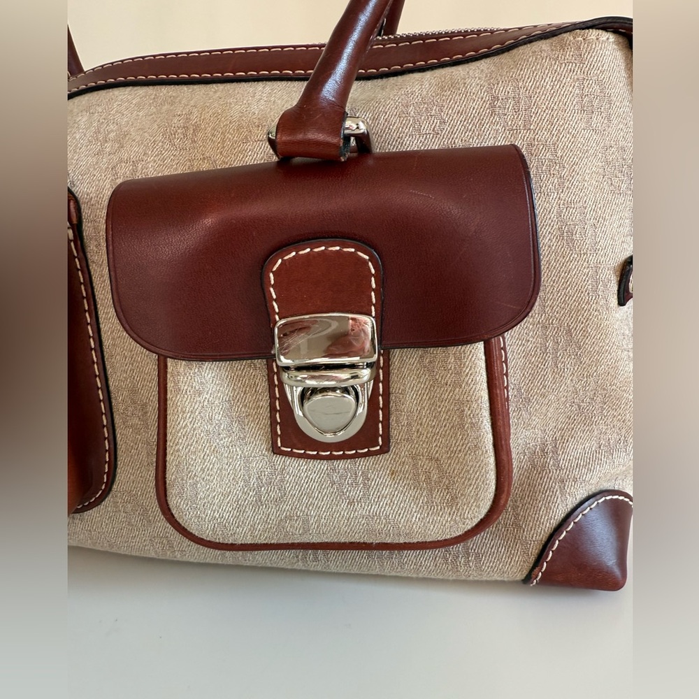 Dooney & Bourke Signature Anniversary Pocket Tote Saddle Brown Leather Handbag - Picture 3 of 16